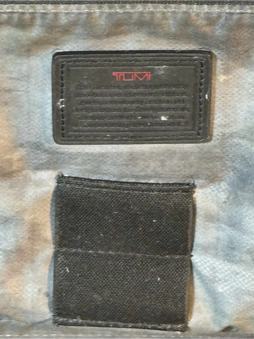 TUMI Black Ballistic Nylon Travel Toiletry Bag Dopp Kit Organizer - Picture 9 of 9